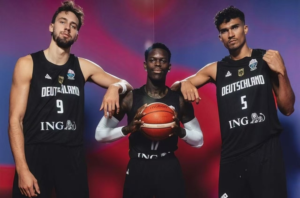 inews, 力和任何强